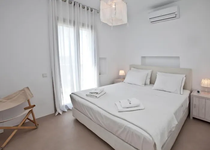 White Tinos Luxury Suites