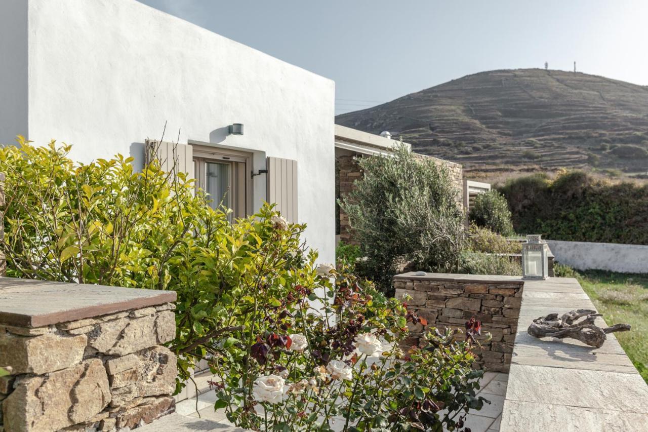 White Tinos Luxury Holiday home *