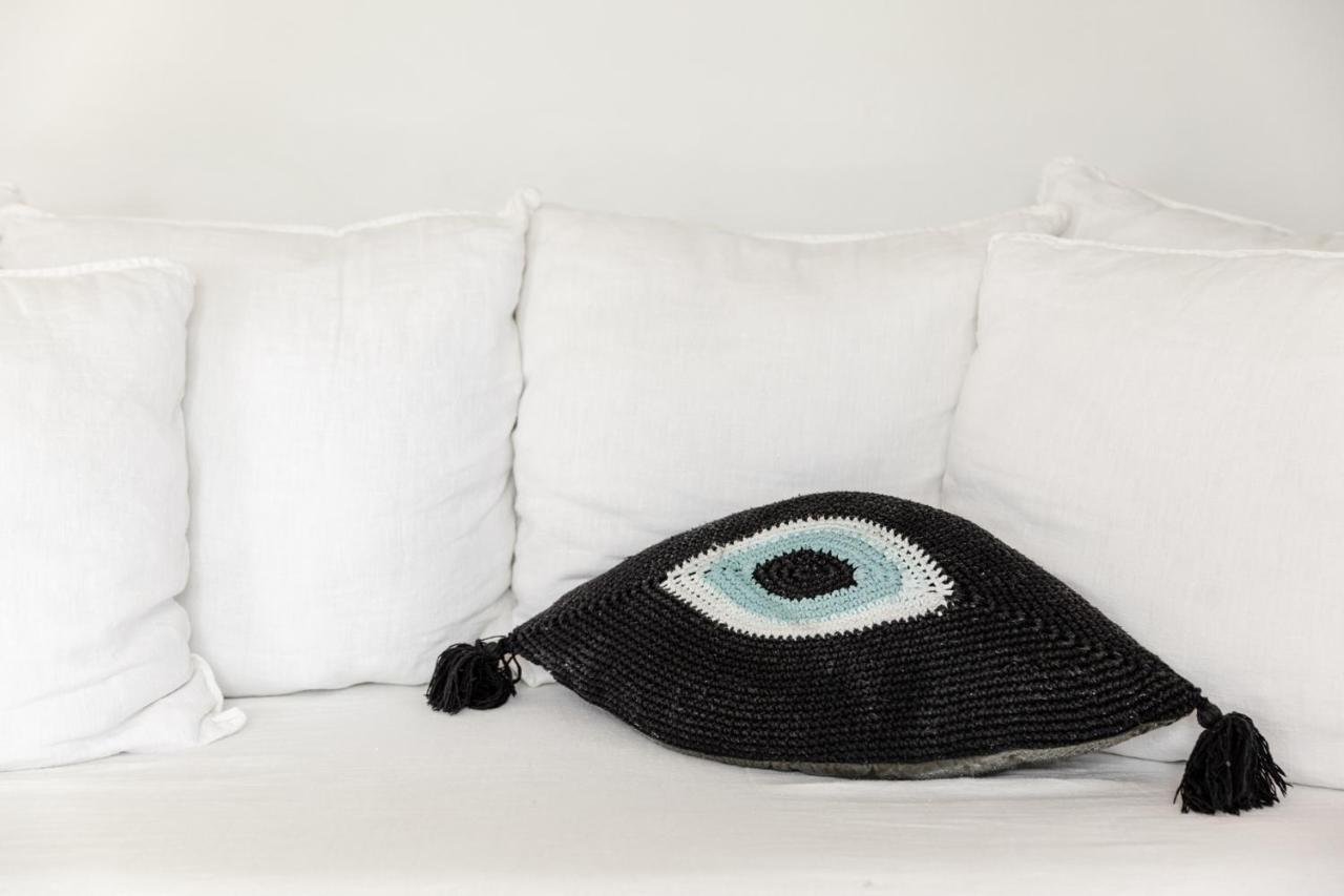 White Tinos Luxury